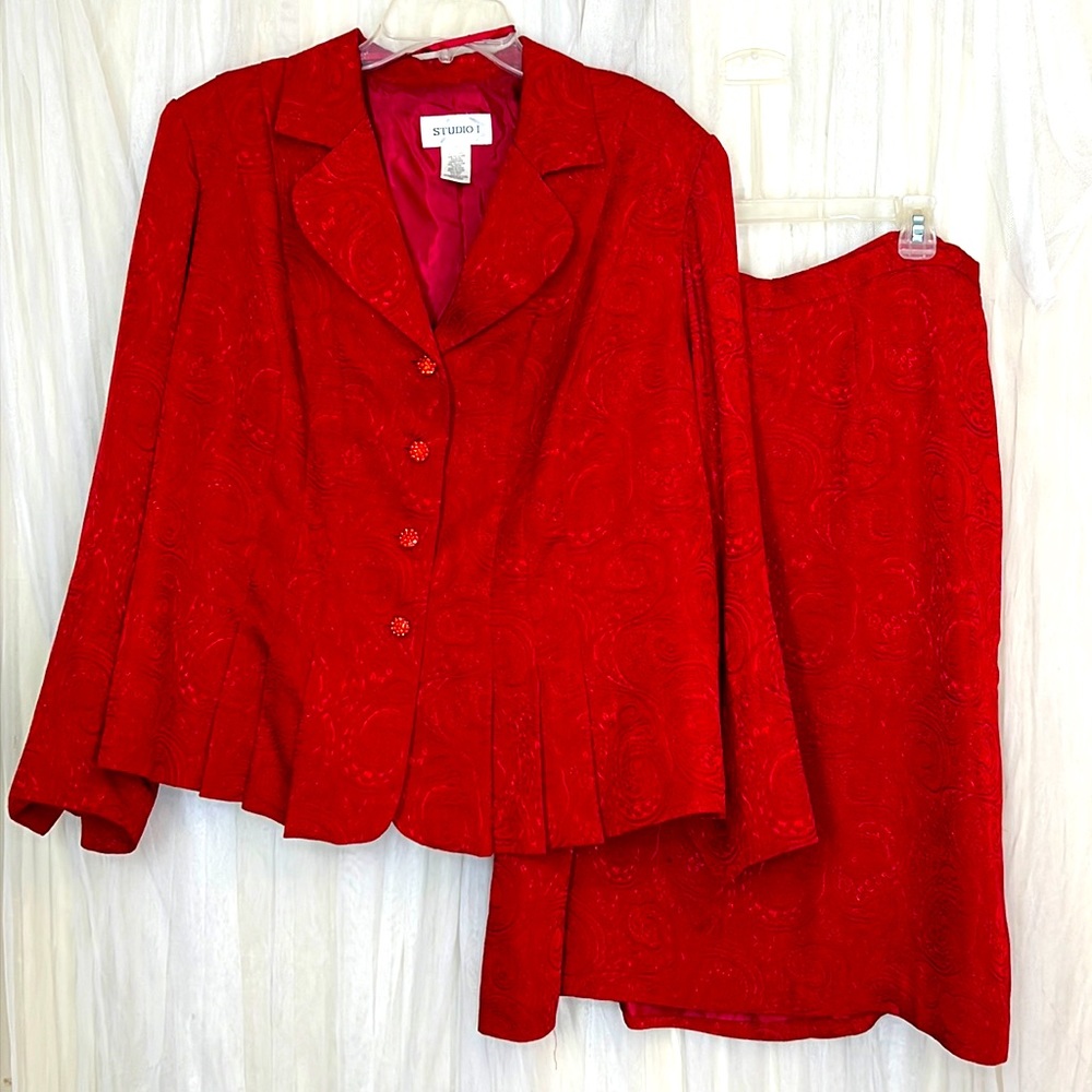 ⭐️ Studio I Red paisley 2 pc skirt suit bling buttons women plus size 2X